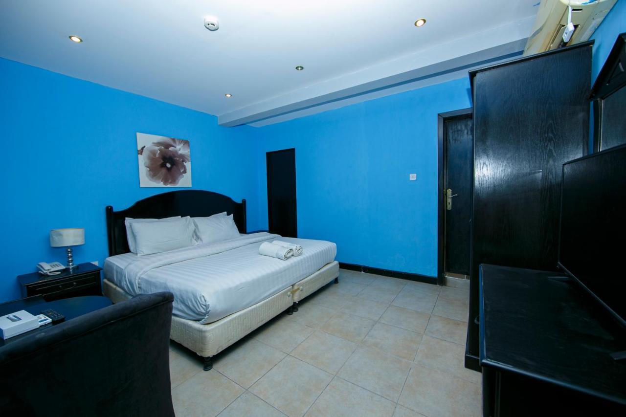 Bahrain Plaza Hotel Al-Manamah Bagian luar foto