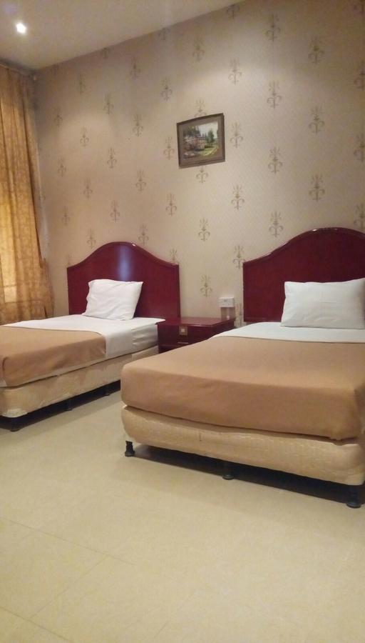 Bahrain Plaza Hotel Al-Manamah Bagian luar foto